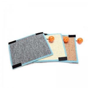 La table et la chaise peuvent être fixées avec le coussinet à gratter Cat