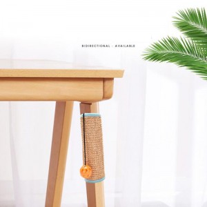 La table et la chaise peuvent être fixées avec le coussinet à gratter Cat