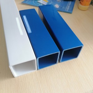 Section en plastique Section de la boîte en PVC Tube creux en plastique Tuyau d\'extrusion en plastique en forme de chlorure de polyvinyle en forme de polyvinyle pour savon Manufacuter