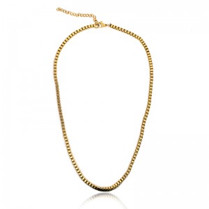 Collier carré en plaqué or en acier inoxydable
