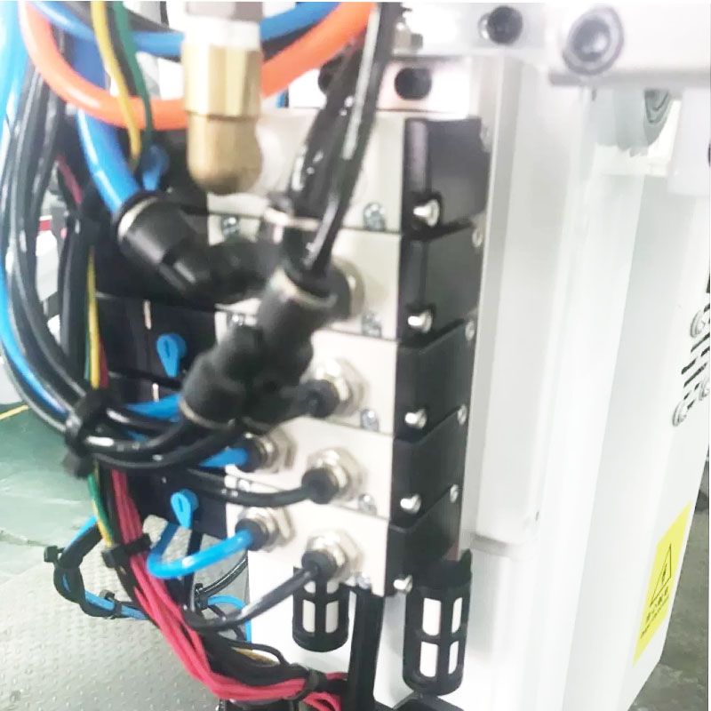 Manipulateur de bras oblique automatique de la machine de moulage par injection prend une machine à manipulateurs à bras rotatif à grande vitesse