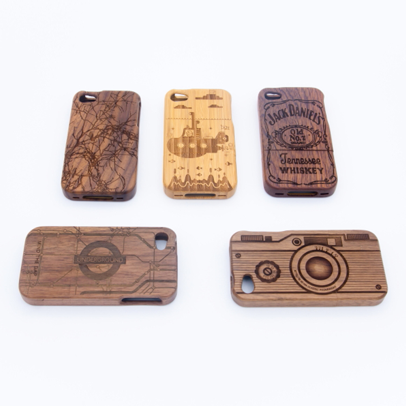 Cas de téléphone en bois