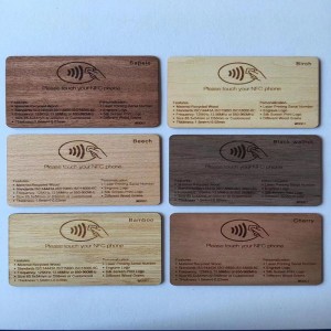 Carte de chambre en bois