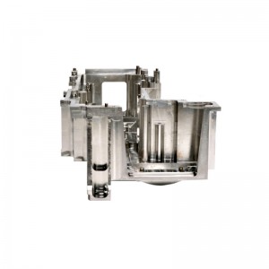 Pièces d\'instruments médicaux 1