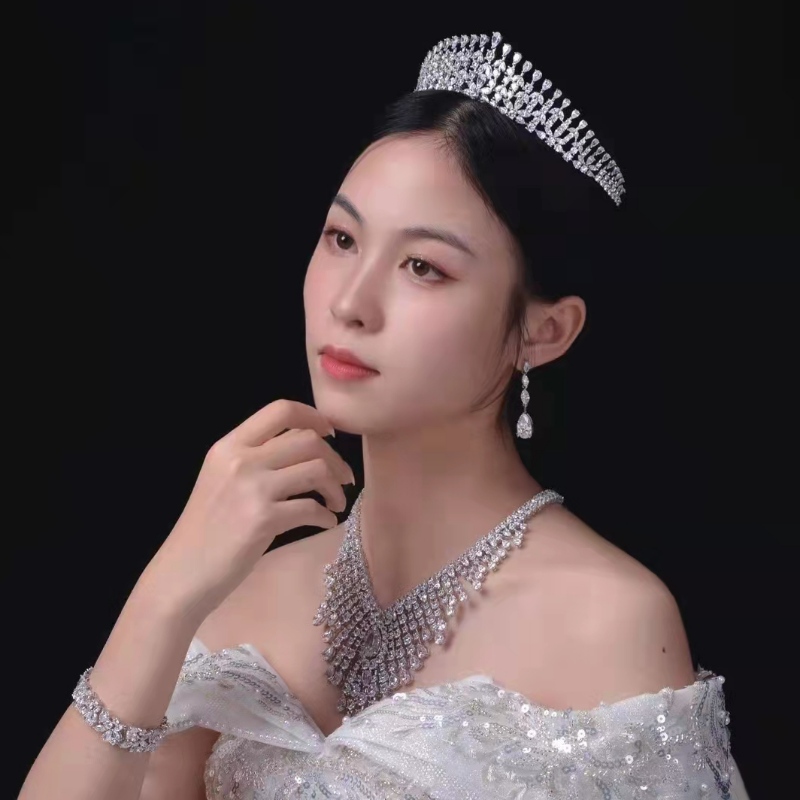 Faites de vos rêves une réalité avec les services de conception personnalisés de Tuochen Bijoux!