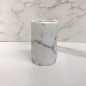 Ensemble d\'accessoires de salle de bains en marbre de haute qualité