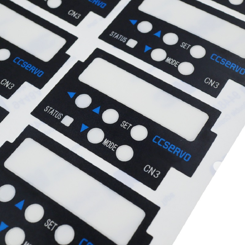 Quelles sont les caractéristiques du panneau de film fabriqué par le processus d\'impression d\'écran?