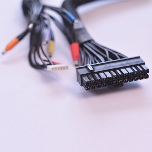 Harnais de fil de l\'alimentation électrique de l\'ordinateur