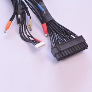 Harnais de fil de l\'alimentation électrique de l\'ordinateur