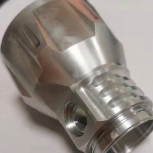 Accessoires de tête de la lampe de poche