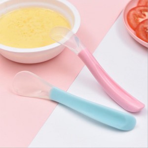 Ustensiles d\'entraînement alimentaire de qualité alimentaire Solicone bébé cuillère BPA BPA Silicone Infant Spoon for Toddlers Training Feeding