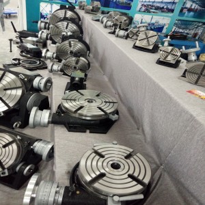 Tête de division universelle du cadran vertical et horizontai