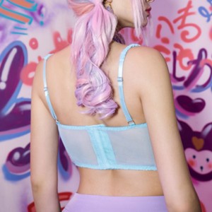 Bustier en dentelle supérieure en dentelle en dentelle avec les détails de l\'arc