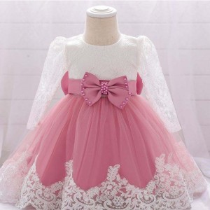 Baige Flower Girl Party Portez une robe baptême occidentale en dentellenouveau-né pour bébé