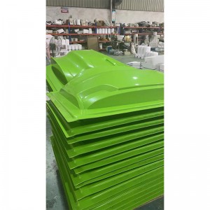 Coque en plastique de voiture sans conducteur