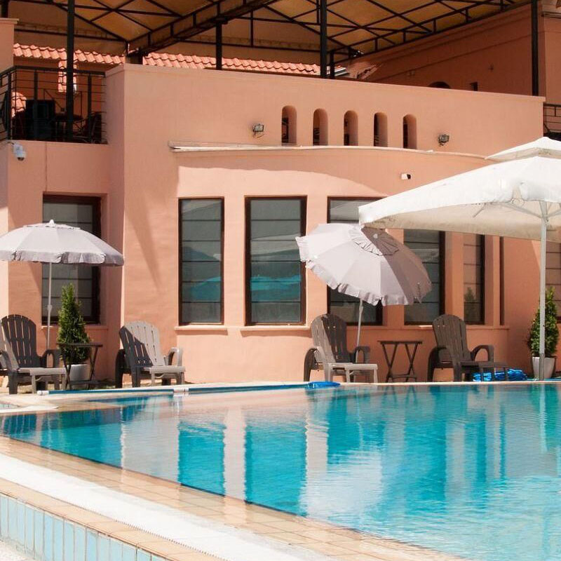 Cinq choses à considérer lors de l\'ajout d\'une piscine dans le jardin