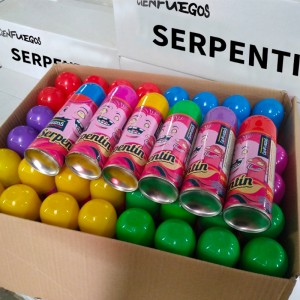 Spray d\'aérosol à cordes folles vendant à chaud