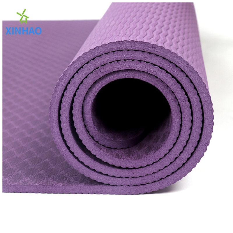Épaisseur de tapis de yoga en gros (4/6/8mm) Mat d'exercice de fitness MAT respectueux de l'environnement sans glissement TPE TPE Mat de yoga haute densité, adapté au yoga domestique, à l'exercice, au Pilates.