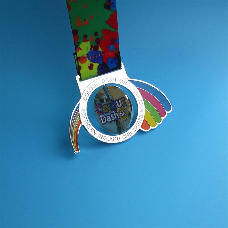 Médaille de rotation de couleur arc-en-ciel en argent brillant plaqué