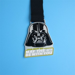 Médaille militaire en argent d\'or et médailles de bronze