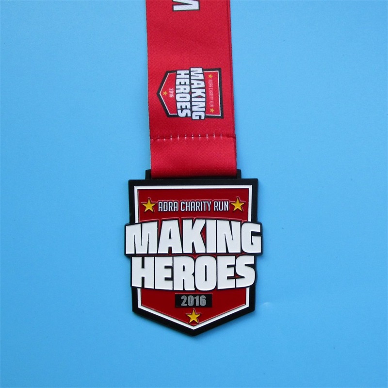 Médaille de conception cool gratuite Custom Metal Gold Medal Marathon Finisher Médailles