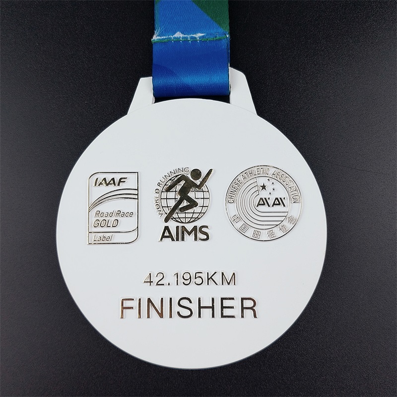 Marathon de récompense exécutant des médailles de course sur le marathon de métal personnalisé