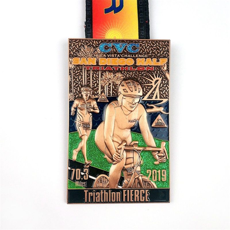 Médaillon d'émail chinois Sport exécutant les médailles de marathon militaire Médailles 3D Triathlon Médailles