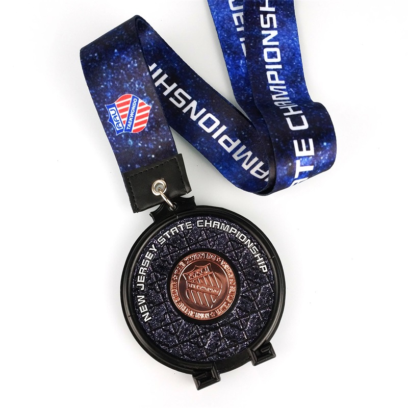Médailles de verre en métal de conception à la main Games d'hiver plaqués anciens 2022 Médailles