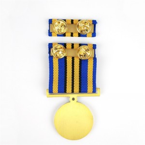 Médaille d\'honneur des badges personnalisés en émail en émail doux avec courte longe