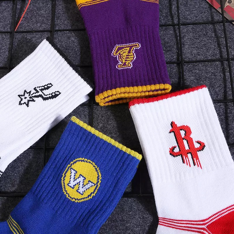 Chaussettes pour hommes équipes de basket-ball à la mode chaussettes en tricot personnalisées chaussettes floues