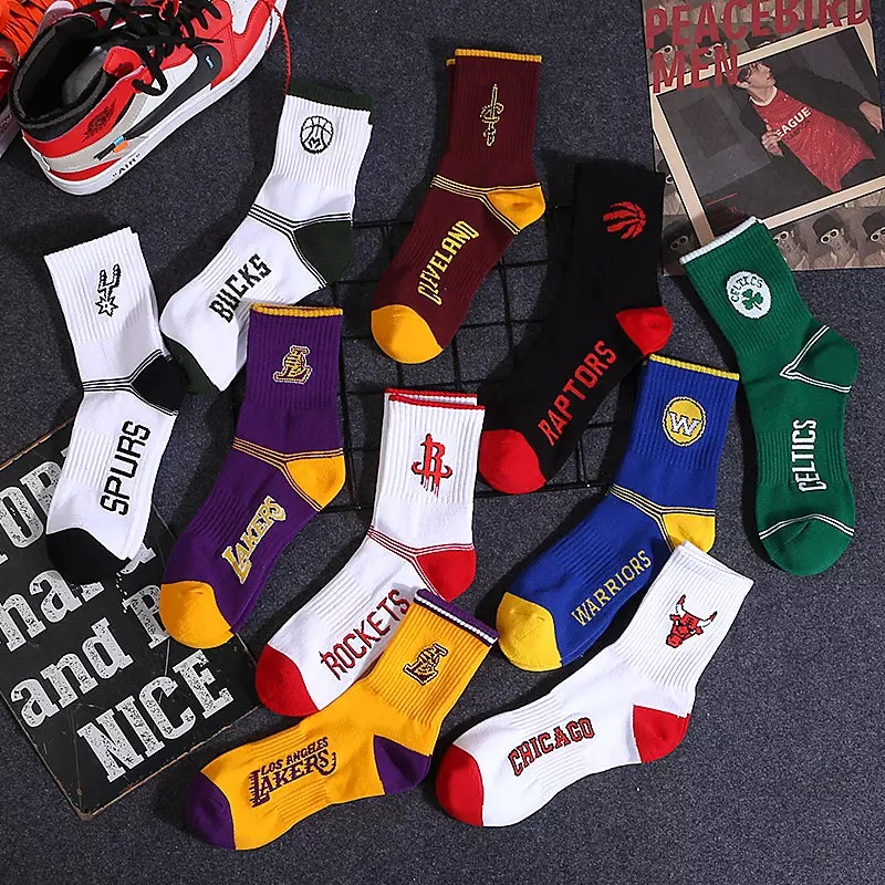 Chaussettes pour hommes équipes de basket-ball à la mode chaussettes en tricot personnalisées chaussettes floues