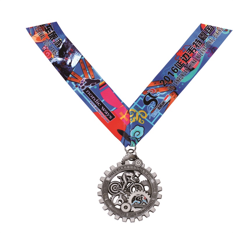 Médailles de Noël Fournisseurs en gros Médaille en alliage en zinc et médaillon vide