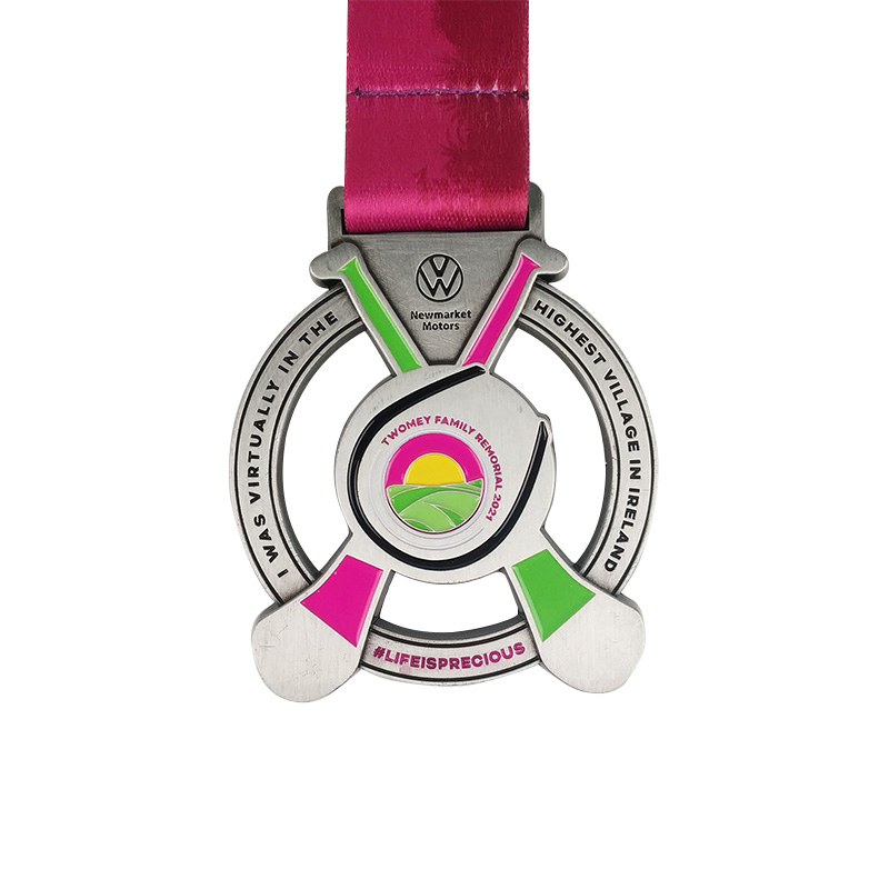 Médailles personnalisées Amazon Gold Metal Metal à vendre support de médaille d'acier avecnom