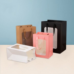 Sac en papier cadeau ouvrir la fenêtre