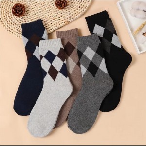 Logo personnalisé en gros épaisses confortables boucles de laine pour hommes unisexes chaussettes d\'hiver