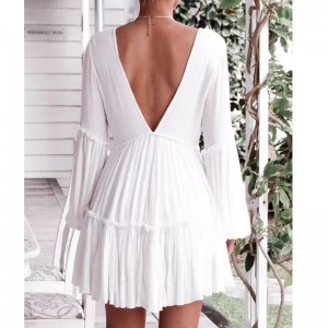 Fashion d\'été blanc V-col