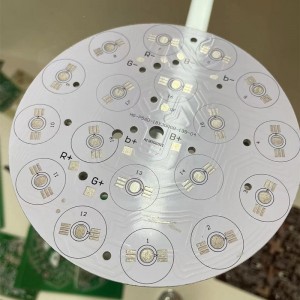 Haute qualité LED aluminium PCB avec d\'excellentes propriétés de dissipation thermique
