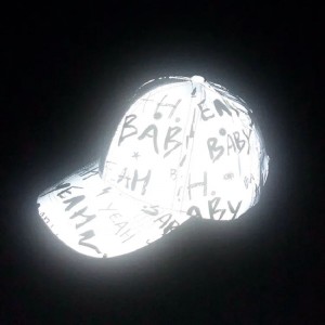Low moq pas cher personnalisé populaire populaire chapeaux de baseballnon structurés chapeaux réfléchissants gris foncé capuchon de baseball pour l\'homme