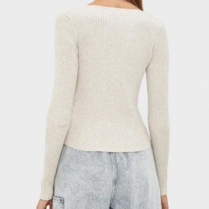 Pull en tricoté à la mode avec des femmes à manches longues et à des boutons