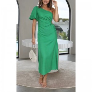 Tempérament de mode d\'été Tempérament incliné à manches bouffées