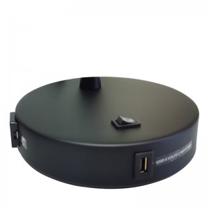 Lumière de bureaunoir mat avec un commutateur à bascule sur/off, une sortie pratique et un port de chargement USB à l\'hôtel salle