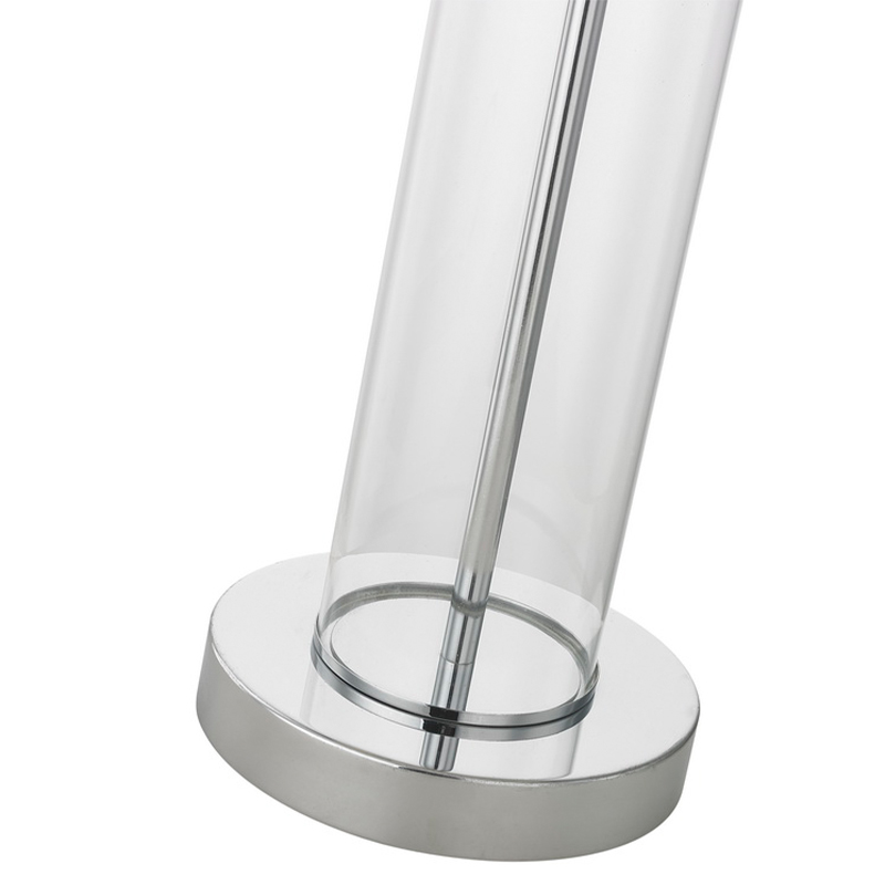 Lampe de table en verre transparent avec finition chromée polie à l\'hôtel chambre