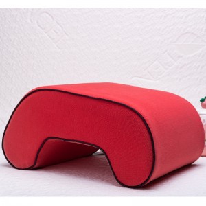 Oreiller de voyage pour l\'oreiller de bureau d\'avion pour la sieste dans les vols de travail