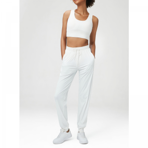 Ensemble de yoga à l\'ourlet rétractable de poche