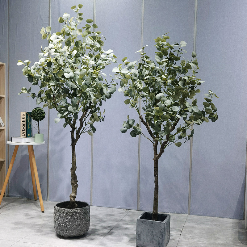 Version du produit: Eucalyptus artificiel exquis - un superbe choix pour la verdure intérieure