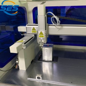 Machine de distribution verticale de lumière LED