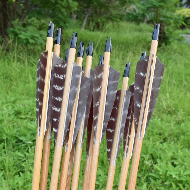 Flèches en bois pour archers à l\'arc traditionnels