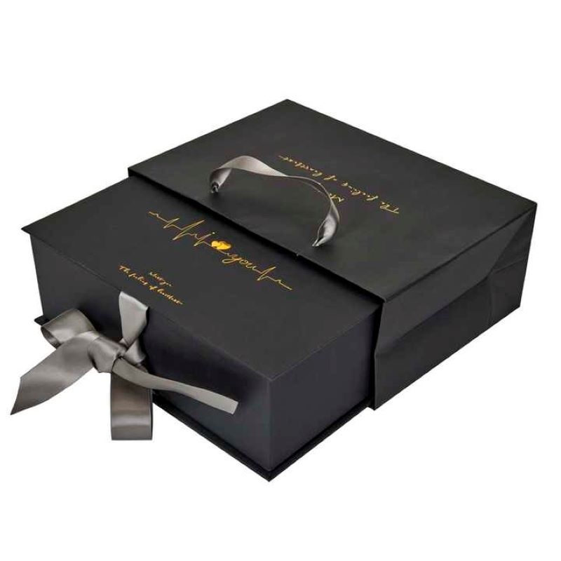 Coffret cadeau en papier kraft blanc avec ruban