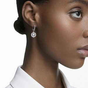 Crystal Dance Boucles d\'oreilles créoles en argent SWAROVSKI Collection de bijoux avec collier et boucles d\'oreilles scintillantes, finition rhodium, cristaux bleus, cristaux transparents