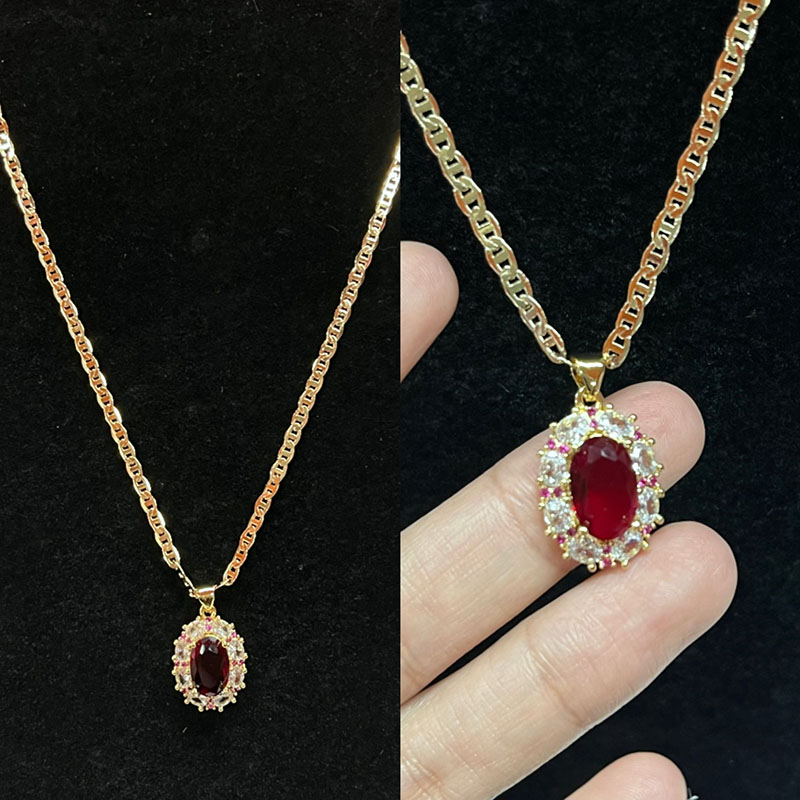 Collier Royal Ruby Halo avec diamant & Accents de saphir rose sur une chaîne en or 14 carats